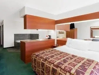 Motel Microtel & By Wyndham
